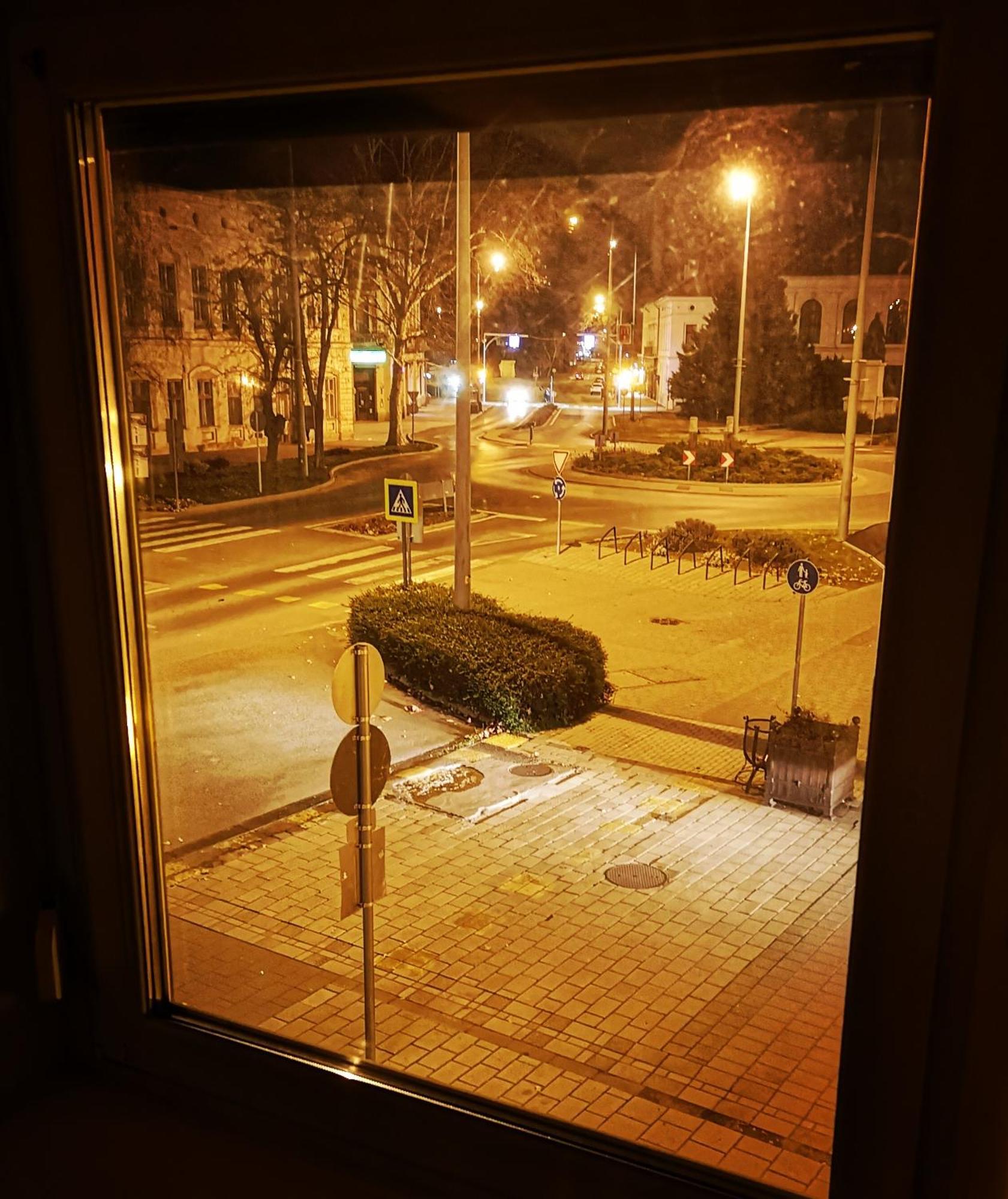 Centrum Luxus Apartman Mako Bagian luar foto